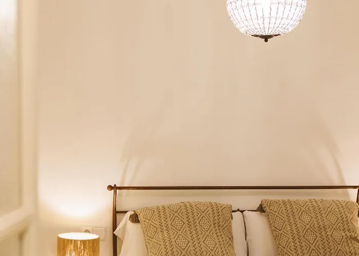 Bravissimo Mercaders 3, Old Town Oasis *