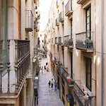 Bravissimo Mercaders 3, Old Town Oasis Apartment *