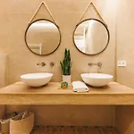 Bravissimo Mercaders 3, Old Town Oasis Girona