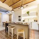 Apartment Bravissimo Mercaders 3, Old Town Oasis Girona